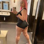 Ice Spice Instagram – PINK WIG THICC A$$ 🏆