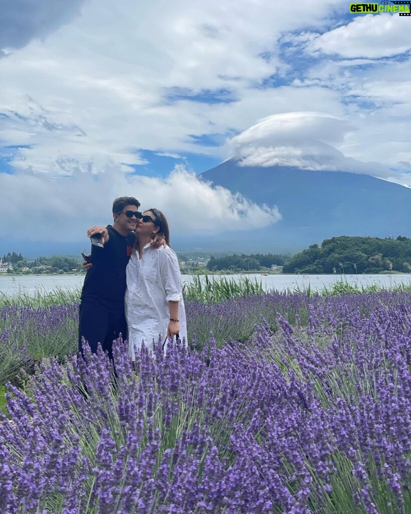 Iko Uwais Instagram - the mighty beautiful 🗻 Fuji ❤️🇯🇵 Kirey😍 #theuwais👨‍👩‍👧‍👧 #theuwaisjapantrip #mountfujijapan Fuji Mountain, Japan