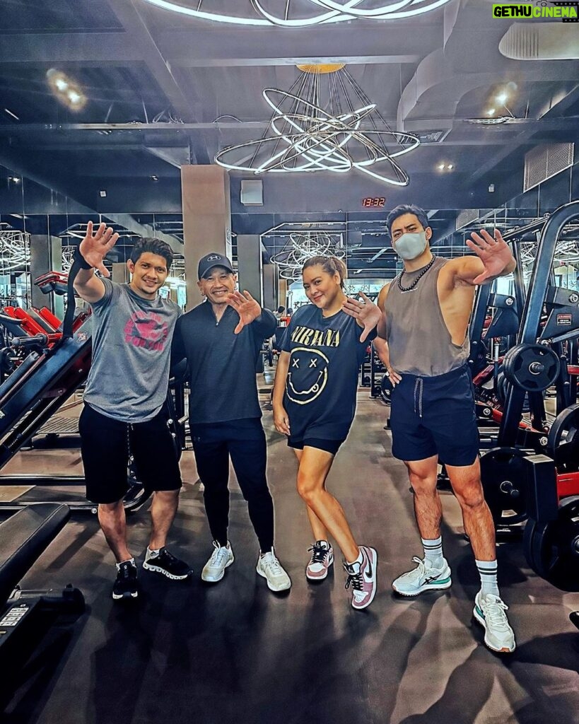 Iko Uwais Instagram - my songong squad 🔥💪🏻🔥 #gymtine #songongsquad💪 #trainedbyhp❤️72 #healthybody #healthylifestyle