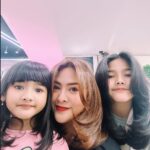 Iko Uwais Instagram - Uwais Angels 🌸🦋🌸 #uwaisangels🦋 happy weekend ❤️