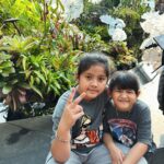 Iko Uwais Instagram - "Sisters make the best friends in the world.” ❤️👭🏻 #theuwais👨‍👩‍👧‍👧 #uwaisangels🦋 #atreyasyahlaputriuwais #aneskalaylaputriuwais Garden By the Bay Singapore