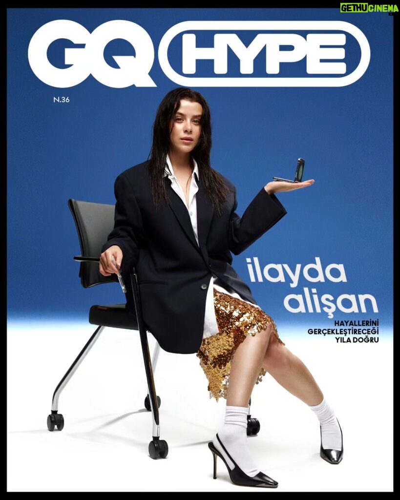 Ilayda Alişan Instagram - Geride bıraktığı 2023’ü çok çalışıp öğrendiği bir yıl olarak hatırlarken, Samsung Galaxy ana sponsorluğunda 18 Aralık’taki GQ Men of the Year gecesinin heyecanıyla #İlaydaAlişan GQ HYPE’ta. Röportaj ve tüm fotoğraflar gq.com.tr’de #GQMOTYxSamsungGalaxy @samsungturkiye Fotoğraf: @iammesutyazici Moda Editörü: @hackanyildirim Röportaj: Alper Etiş Yayınlar Direktörü: @ozguratanur Video: @ali.bozkurtt Sanat Yönetmeni: @elifalm Proje Müdürü: @rukenakbay Proje Uzmanı: @neslisahhelvacii Prodüksiyon: @senayyavuz Saç: @diarsekel Makyaj: @buraksenerofficial Video Asistanı: Mustafa Can Aldı Fotoğraf Asistanı: Betül Dayıoğlu Moda Editörü Asistanı: Melis Çakırcı Fotoğraf ve Video Asistanı: @mehmedzahidd #işbirliği