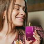 Ilayda Alişan Instagram - #işbirliği Paris’in romantik gecelerinden ilham alan Oriflame’in yeni parfümü Eclat Nuit EdP… 💜 Yasemin notasına sahip bu çekici kokuya ben bayıldım, yazın etkinliklerle dolu günlerinde Eclat Nuit EdP'yi yanımdan asla ayırmayı düşünmüyorum! 😊💫 @oriflameturkiye #isveçtengelengüzellik