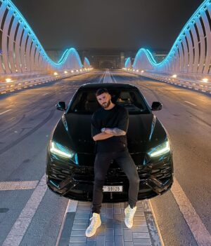 Illan Castronovo Instagram - Restez à l’écart des personnes negative, elles ont un problème à chaque solution.
#urus
