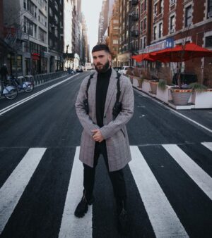Illan Castronovo Instagram - Ils ont voulu m’enterrer mais il ne savait pas que j’étais une graine .. 🌱