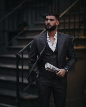 Illan Castronovo Instagram - Quelque part, quelqu’un cherche exactement ce que tu as à offrir.