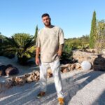 Illan Castronovo Instagram - Tu m’as laissé tomber quand tu pensais que j’étais finis .. Quand on va se croiser tu vas voir flou 🤴🏻✌🏻 Saint-Tropez