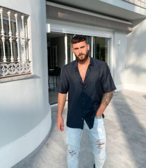 Illan Castronovo Instagram - Je suis reconnaissant à tous ceux qui m’ont dit NON. C’est grâce à eux que je suis moi-même.