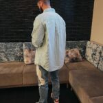 Illan Castronovo Instagram - J’avais encore les cheveux courts .. Tu me préfère avec les cheveux courts ou avec les cheveux longs ?