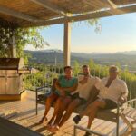 Illan Castronovo Instagram - C’est la première fois que j’emmène mes grands-parents en vacances, je suis tellement heureux 🙌🏻❤️profitez de vos proches! je vous aimes🥰 @villazengardens Saint-Tropez