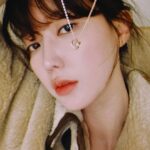 Im Soo-hyang Instagram - I'm looking forward to our next year🤍 @diame_official #크리스마스선물 #다이아몬드목걸이 🎄🧑🏻‍🎄🎁 #AD