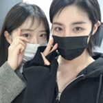 Im Soo-hyang Instagram - 언니가 언니 핸드폰으로 셀카찍어놓지 말랬지 🤨 그나저나 막내 어딨어 꼭두의계절 보러갔낭?훕🤭 …..🧚🏻‍♀️