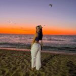Indiana Massara Instagram - Something in the orange… Fit: @citybeachaustralia 💙 Scarborough, Western Australia
