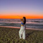 Indiana Massara Instagram - Something in the orange… Fit: @citybeachaustralia 💙 Scarborough, Western Australia