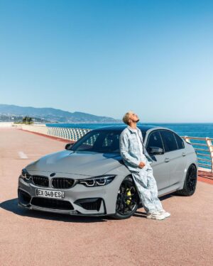 Ines Benazzouz Instagram - Mon nouveau BB 🦈🌴
Très agressif 🤍

📸 @balco 
@pierrebrso