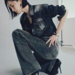 Irene Kim Instagram - Diamonds & denim💎 @voguekorea December with @fredjewelry 😘 photographed by @daehanx contributing fashion editor @modamijin stylist @soorink hair @han_jisun makeup Ryung Hye Park