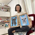 Irene Kim Instagram - The best gift ever. Thank you @benlenovitz for these adorable portraits of my Biggie & Bowie! I teared up when I saw these…you guys know how much Biggie & Bowie mean to me🥲 제가 힘들때, 슬플때, 행복할때 무한 사랑을 주는 비기와 보위 항상 고마워🥺 세상에 하나뿐인 사랑하는 반려동물을 추억할 수 있는 경험을 신세계백화점만의 단독 팝업에서 10월4일-22일까지 반려동물 초상화 전문 아티스트 벤 레노비츠을 만나볼수있음니다❤️❤️❤️ #광고 #신세계X벤레노비츠 #벤레노비츠 #반려동물초상화