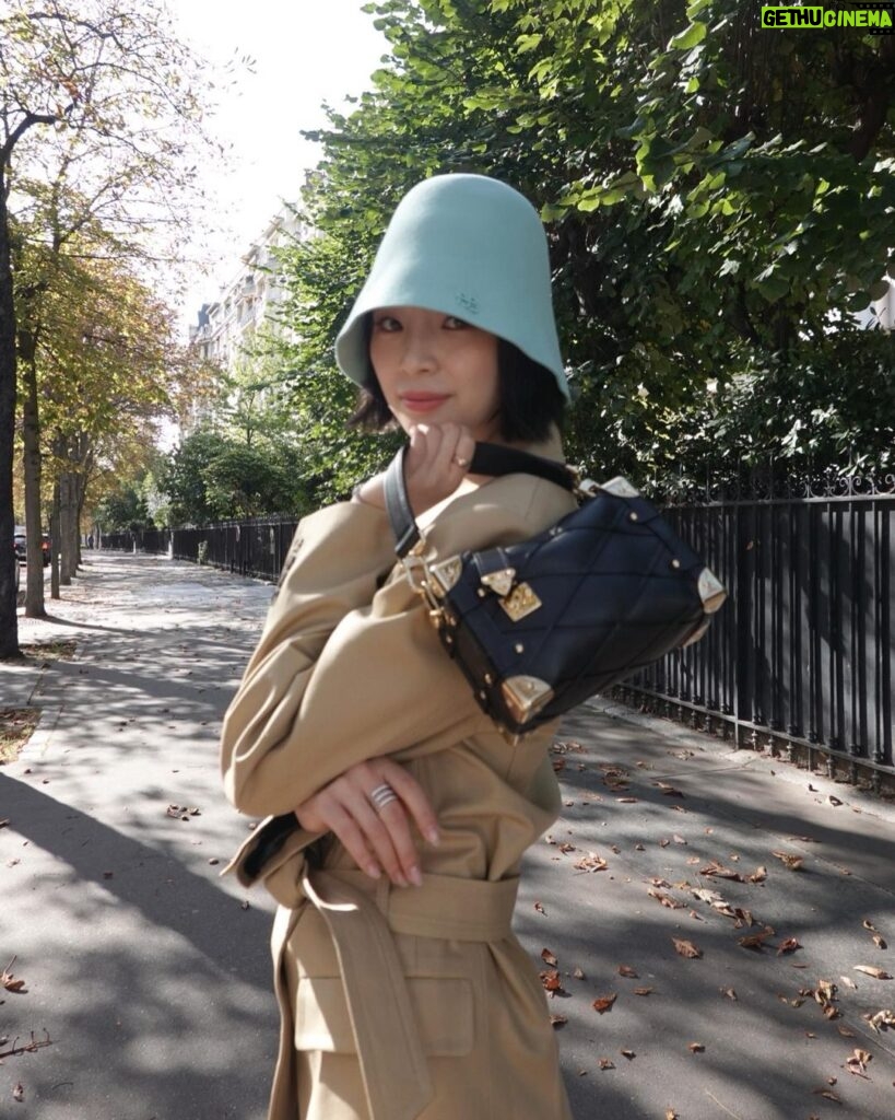 Irene Kim Instagram - Fall in Paris is so special 🍂💕 #광고 @louisvuitton Paris, France