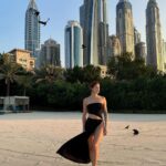 Iris Mittenaere Instagram - The crows were paid actors 🐦‍⬛ @ooroyalmirage Publicité invitation One&Only Royal Mirage Dubai