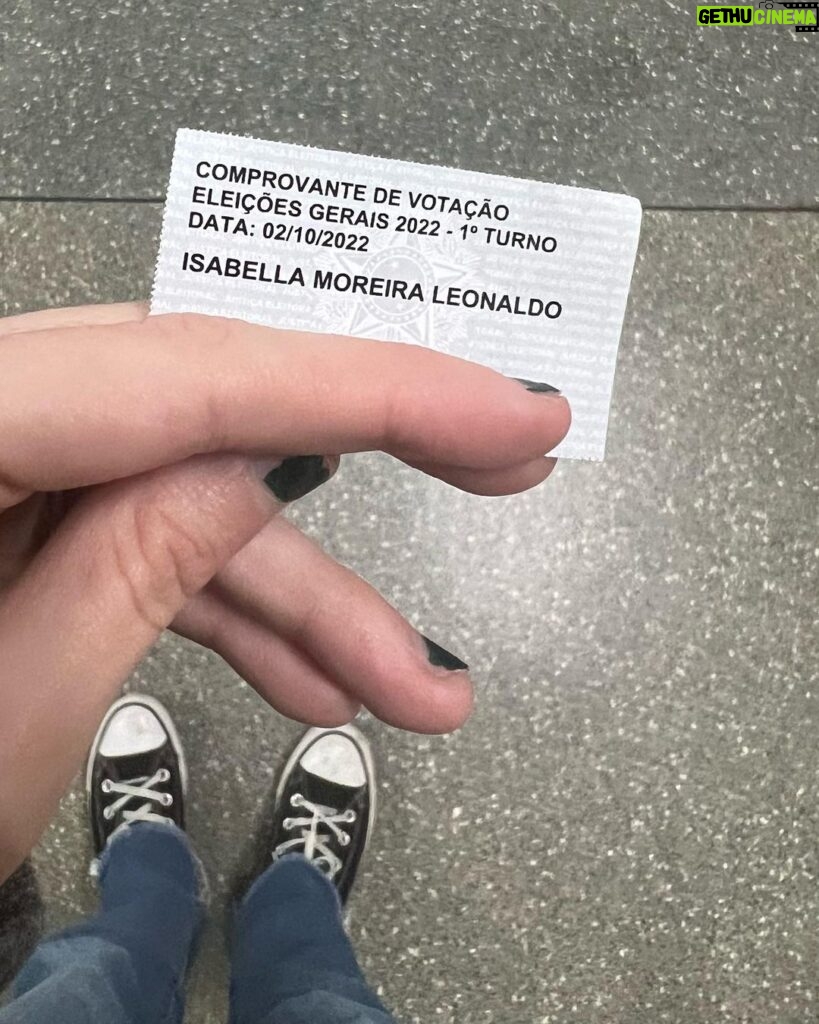 Isabella Moreira Instagram - quem mais ta tendo de ansiedade?