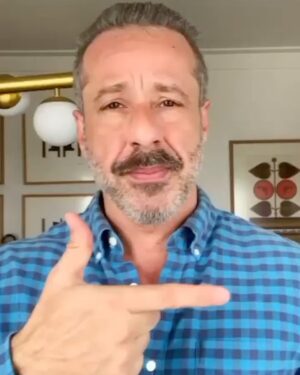 Isabella Moreira Instagram - descobri que alguns tem dúvida em relação ao meu posicionamento. como? eu não sei, mas fica ai meu orgulho de votar 13 nesse domingo com força

#Lula2022