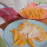 Isabella Scherer Instagram - Verão, pequenusculos, picnic, manga e Mucilon Seleção da Natureza Aveia, Cevada e Quinoa! Existe coisa melhor? *publicidade