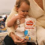 Isabella Scherer Instagram - Nosso companheiro de todas as horas: Mucilon Minha Primeira Pipoquinha ❤️ Sem adição de açúcares e sal, assada, integral, fonte de ferro e zinco e ainda dissolve na boca! O MINISTÉRIO DA SAÚDE INFORMA: APÓS OS 6 (SEIS) MESES DE IDADE, CONTINUE AMAMENTANDO SEU FILHO E OFEREÇA NOVOS ALIMENTOS *publicidade