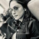 Isha Koppikar Instagram - Waiting for my coffee ☕️ #morningmood #coffee #wheresmycoffee