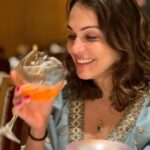Isha Koppikar Instagram - Swipe through to see my moods 🤣 Caption the story behind these photos!