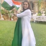 Isha Koppikar Instagram - 🇮🇳 Celebrating the spirit of freedom and unity on this glorious Independence Day! Let’s honor the sacrifices of our heroes and cherish the diversity that makes India truly incredible. #IndependenceDay #ProudToBeIndian