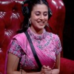 Isha Malviya Instagram - A perfect combo of guts & dum #IshaMalviya 🔥 Haters gonna hate.. but Isha is not answerable to the housemates but she’s answerable only to the audience. ❤️ #teamishamalviya Outfit: @frontierphagwara Jewels: @agsjewellery Styled by: @khwaish_mehta @isshhhbykhwaish Video edited by: @ashmaneditors @colorstv @officialjiocinema #biggboss17 #bb17 #colorstv #jiocinema #endemolshine #ishamalviya