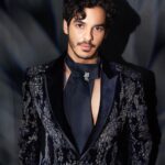 Ishaan Khattar Instagram - Pleasure walking for @rohitgandhirahulkhanna @fdciofficial with the lovely @sobhitad