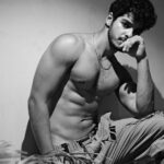 Ishaan Khattar Instagram - CK wya?? 😝