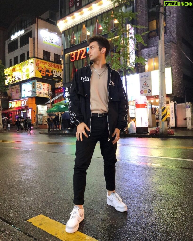 Issa Christopher Tweimeh Instagram - hi i was sad and bored so i flew to korea Seoul, Korea