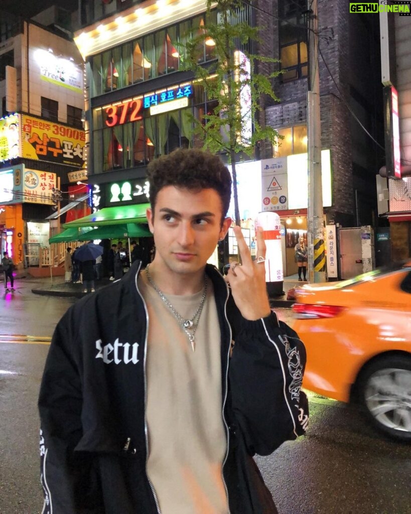 Issa Christopher Tweimeh Instagram - hi i was sad and bored so i flew to korea Seoul, Korea