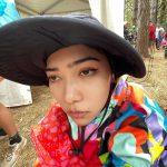 Isyana Sarasvati Instagram - Selesai sudah residensi singkat Inyo, hosted by @rarasekar & @benlaksana 😭🌹🌱🥳😢 Selalu benci karena setiap pertemuan pasti ada perpisahan. Nanti aku balik lagi ya lebih lama supaya bisa semakin banyak belajar berkehidupan dan mengalami dunia. Terima kasih atas jamuan dan bekal-bekal kehidupanna, love you guys piu!🤍😭🌍🍅 #sambilnangisdipesawat fak kt gua teh Wellington, New Zealand