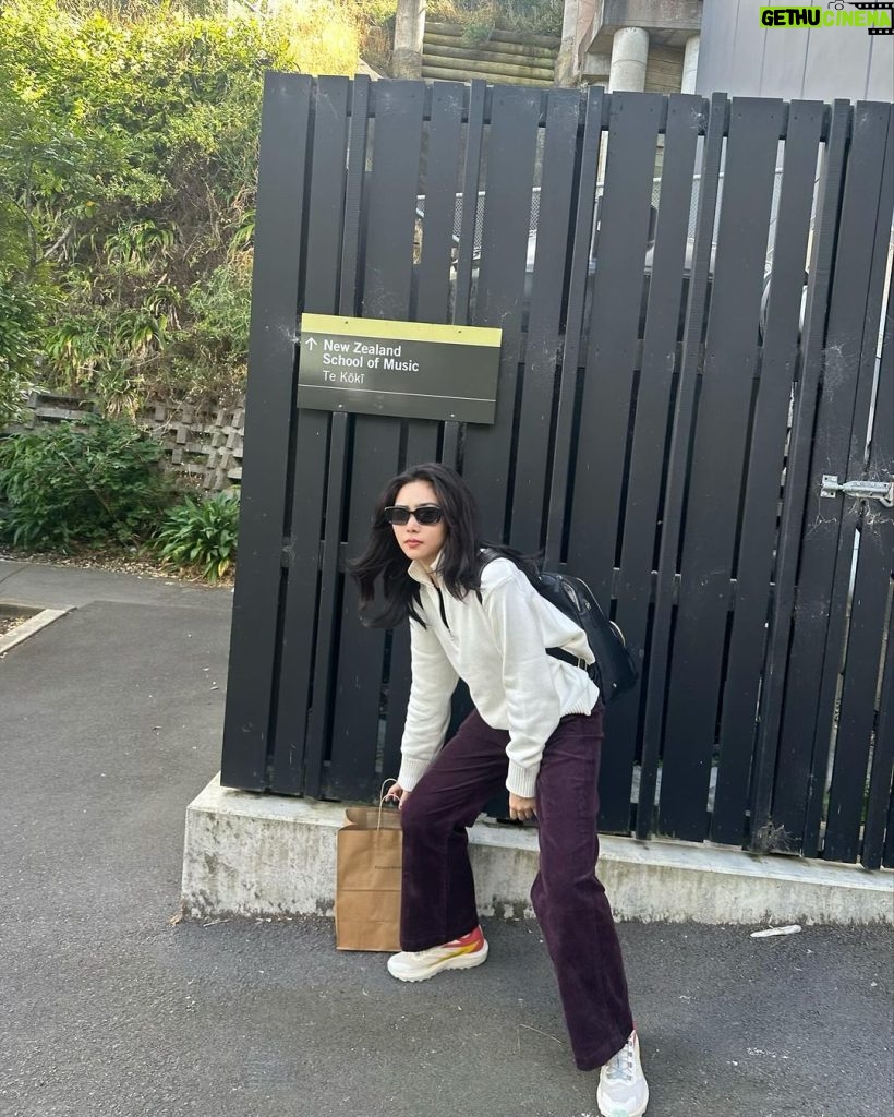 Isyana Sarasvati Instagram - More strolling around windy Wellyyy 🌬️ Wellington, New Zealand