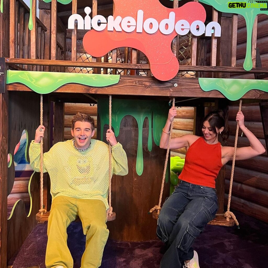 Jack Griffo Instagram - Kira and I are PSYCHED🤩 to bring you the OFFICIAL trailer of our new movie, The Thundermans Return, TODAY!! Tune in during halftime on Nickelodeon’s broadcast of the Super Bowl !! Catch the film on March 7th ⚡️🏈⚡️