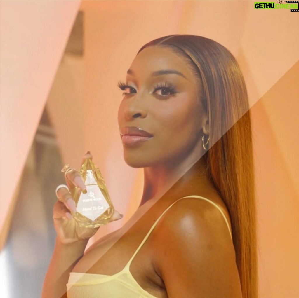 Jackie Aina Instagram - So grateful for all the love and support on our fine fragrance announcement! We cannot wait to share these scents with you 4/2/2024 on our website and at @sephora Coming in store to Sephora 4/4/2024 Which scent are you most excited for? ✨💛
