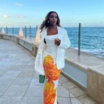Jackie Aina Instagram – do it right the first time 🐚
thank you @hanifaofficial for this stunning look via @parischea Condado Vanderbilt Hotel