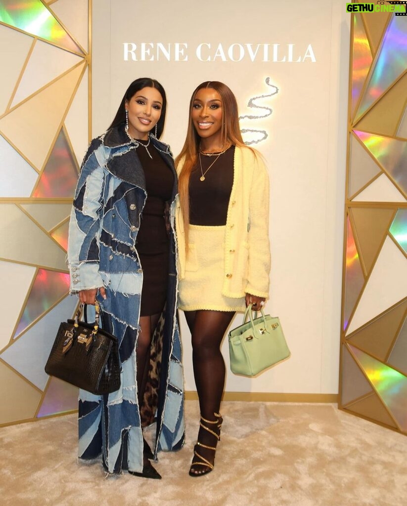 Jackie Aina Instagram - sexy girls wear @renecaovilla 🥰 #milan #milanfw #renecaovilla