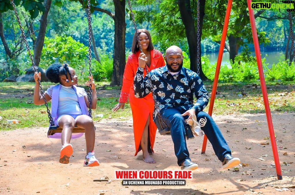 Jackie Appiah Instagram - Lights, camera, wrap! 🎬🎉 It’s a wrap on an unforgettable movie set. “WHEN COLOR FADES” Grateful for the incredible journey and the memories we’ve created. @blossomchukwujekwu @heavenly_dera Directed by @chidoxflash Hair @shika_hairgh