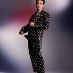 Jacob Collier Instagram - I’m on the cover of @rollingstoneuk !! Rocking the new JC x Crocs 🐊 My new song “WELLLL” drops at midnight!!!! Woooooooooop 🎸 Full interview in bio.