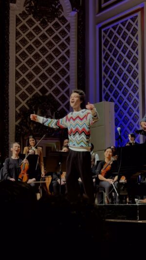 Jacob Collier Instagram - One of my all-time favourites. Thank you for lending me your wonderful audience @jmaxsingers 🫶🏼