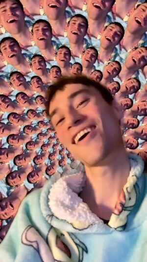 Jacob Collier Instagram - You know who you are 🧅