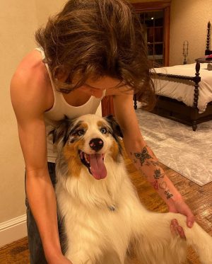 Jacob Sartorius Instagram - missing bowie. though not really missing the 3 extra pounds of hair on my head.