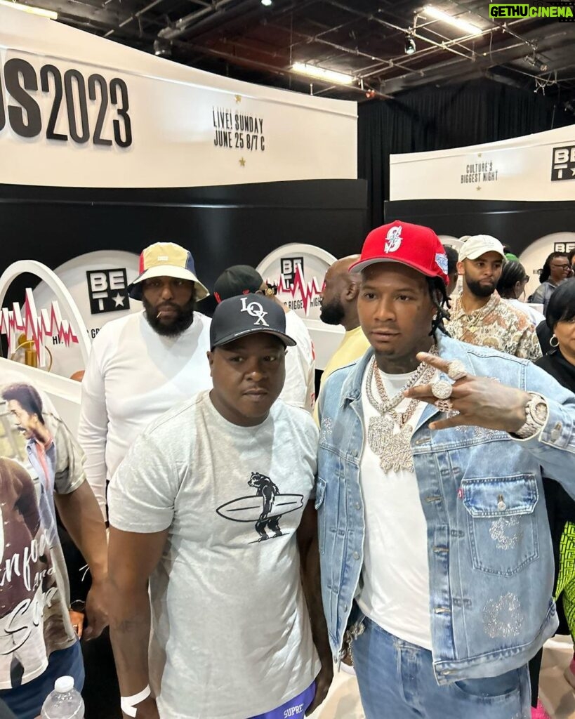 Jadakiss Instagram - working with my guys for their first experience at the BET awards ran into a couple 🔥 artist on the walkthrough