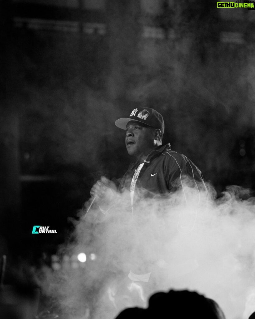 Jadakiss Instagram - when the smoke clears remain solid