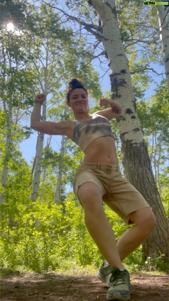 Jade Chynoweth Instagram - Confessions to the Aspens 🌳 🍃 Little nature freestyle featuring Esko 🎵: @kehlani “Everything”