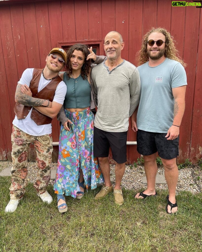 Jade Chynoweth Instagram - Happy Father’s Day to my Dad, Grandpas, and Fathers around the world. I’m so happy I got to be home this Fathers Day to celebrate the men who mean the most to me, and that have built, supported, and loved my family. I love that I have a close family and that’s because of the example and morals you have demonstrated. I love you so much Dad…Grandpa Chub….and Grandpa Hensley💕 thank you for everything! Dad’s are the backbone of a family.